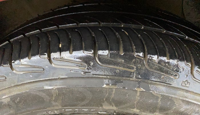 2018 Hyundai Grand i10 SPORTZ 1.2 KAPPA VTVT, Petrol, Manual, 83,273 km, Right Front Tyre Tread