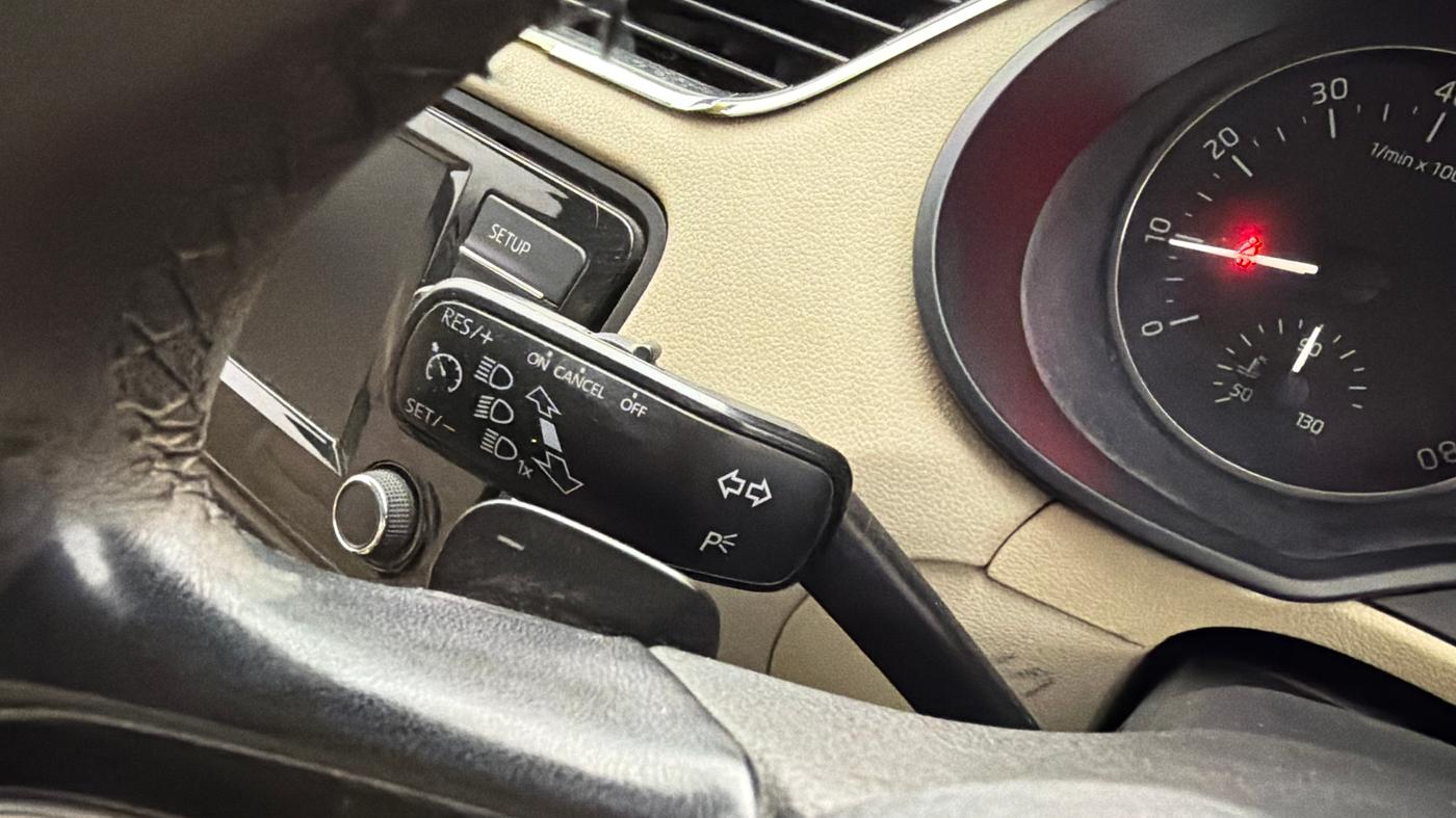 2016 Skoda Octavia STYLE PLUS AT 1.8 TSI, Petrol, Automatic, 99,869 km, Adaptive Cruise Control