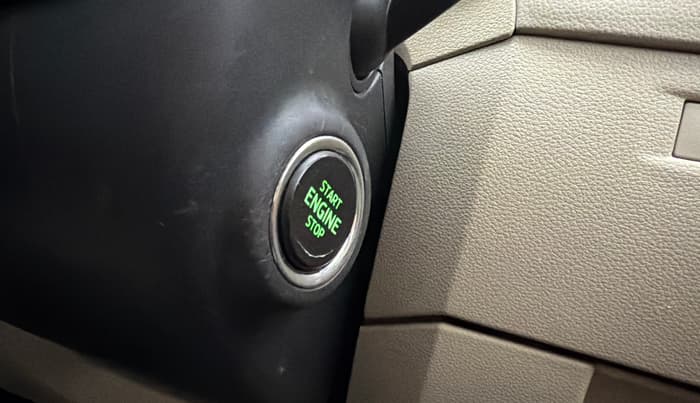 2016 Skoda Octavia STYLE PLUS AT 1.8 TSI, Petrol, Automatic, 99,869 km, Keyless Start/ Stop Button