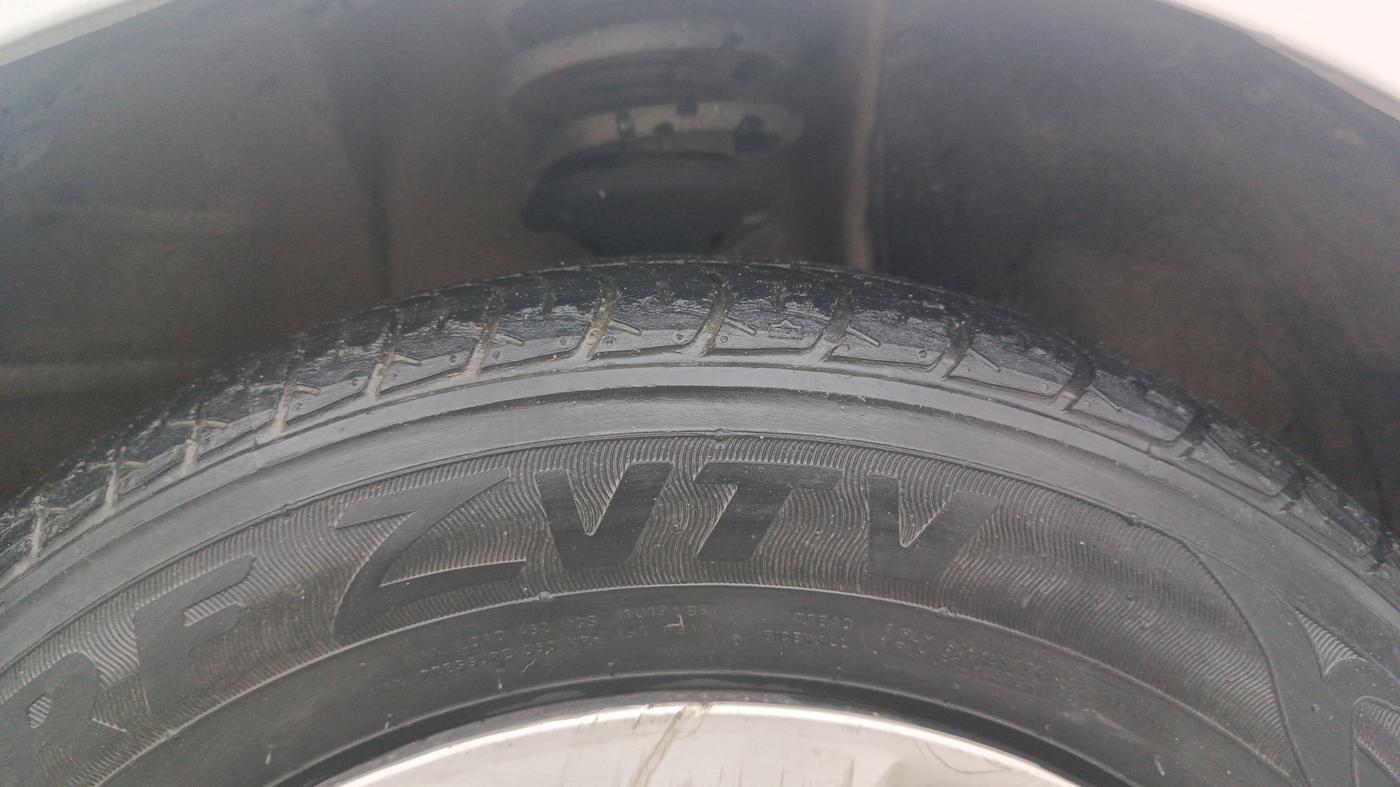 2019 Maruti New Wagon-R VXI 1.2 AMT, Petrol, Automatic, 35,723 km, Right Front Tyre Tread