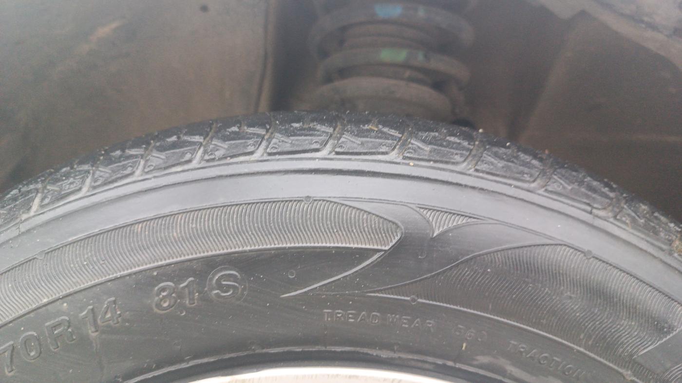 2019 Maruti New Wagon-R VXI 1.2 AMT, Petrol, Automatic, 35,723 km, Left Front Tyre Tread