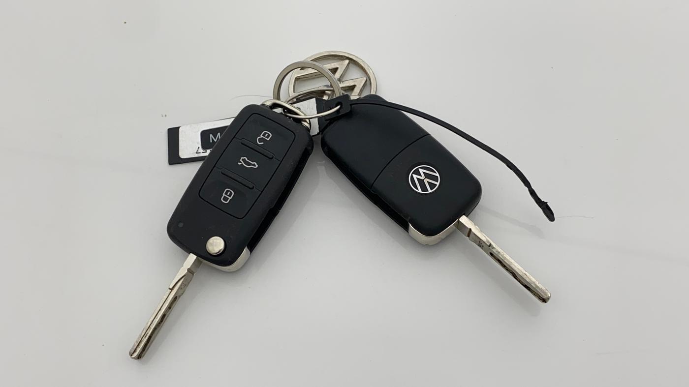 2021 Volkswagen Polo HIGHLINE PLUS 1.0L TSI AT, Petrol, Automatic, 96,181 km, Key Close Up