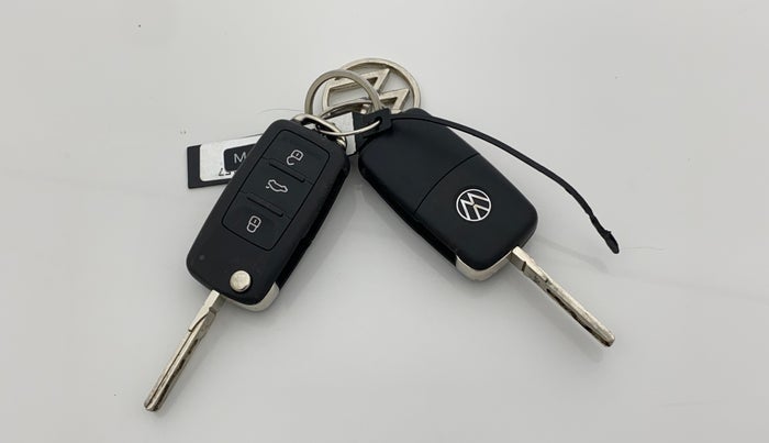 2021 Volkswagen Polo HIGHLINE PLUS 1.0L TSI AT, Petrol, Automatic, 96,181 km, Key Close Up