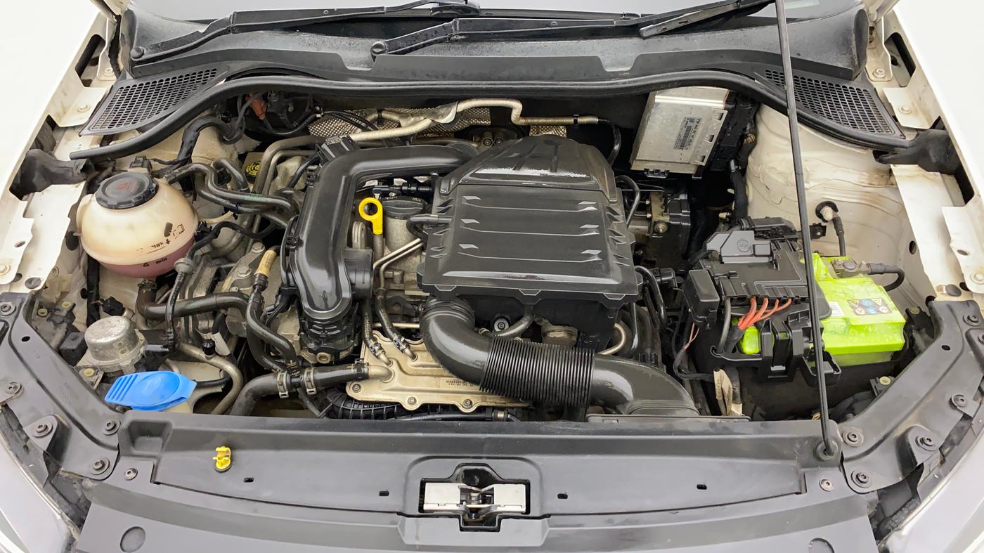 2021 Volkswagen Polo HIGHLINE PLUS 1.0L TSI AT, Petrol, Automatic, 96,181 km, Engine View