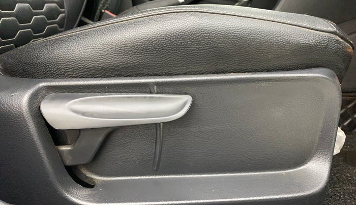 2021 Volkswagen Polo HIGHLINE PLUS 1.0L TSI AT, Petrol, Automatic, 96,181 km, Driver Side Adjustment Panel