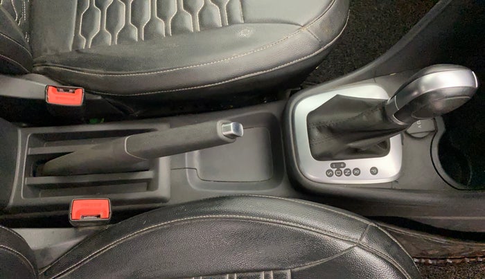 2021 Volkswagen Polo HIGHLINE PLUS 1.0L TSI AT, Petrol, Automatic, 96,181 km, Gear Lever