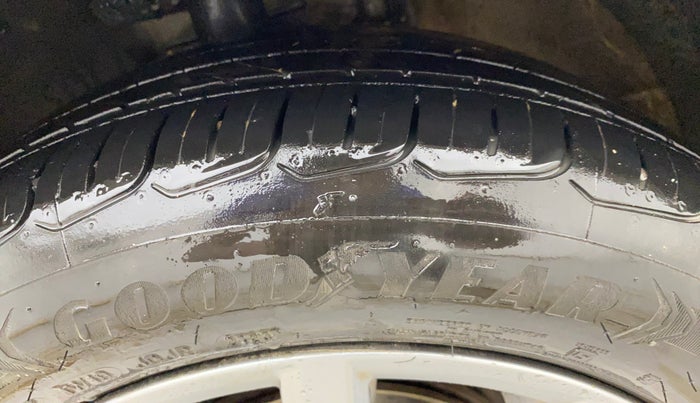 2021 Volkswagen Polo HIGHLINE PLUS 1.0L TSI AT, Petrol, Automatic, 96,181 km, Left Front Tyre Tread