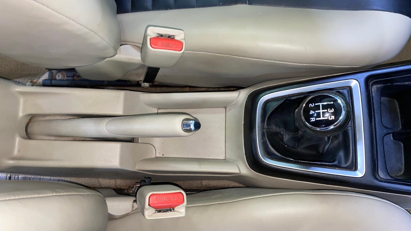 2017 Maruti Dzire ZXI PLUS, Petrol, Manual, 24,046 km, Gear Lever
