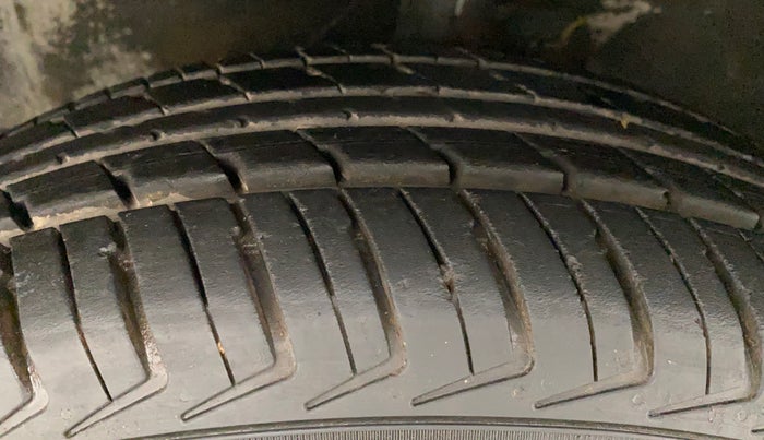 2012 Maruti A Star VXI, Petrol, Manual, 36,348 km, Left Front Tyre Tread
