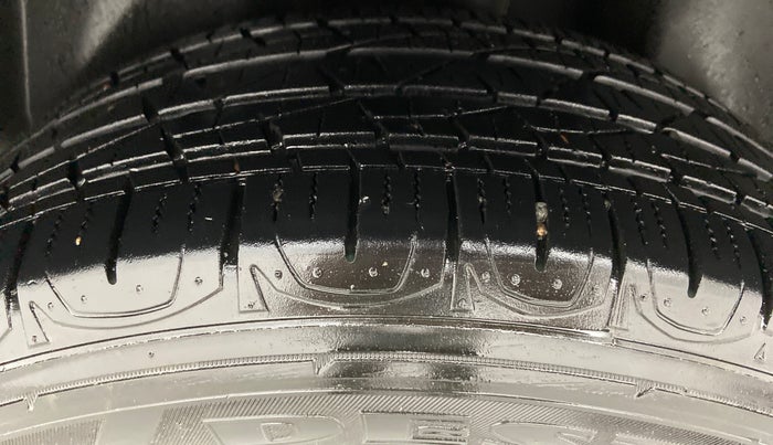 2018 Jeep Compass 2.0 LONGITUDE (O), Diesel, Manual, 15,035 km, Left Rear Tyre Tread