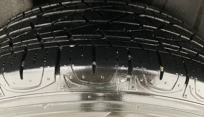 2018 Jeep Compass 2.0 LONGITUDE (O), Diesel, Manual, 15,035 km, Right Rear Tyre Tread