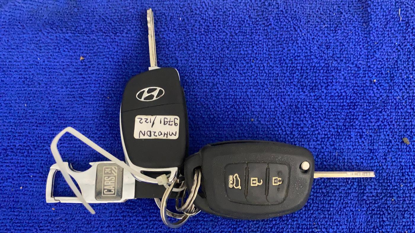 2014 Hyundai Xcent S 1.2, Petrol, Manual, 55,448 km, Key Close Up