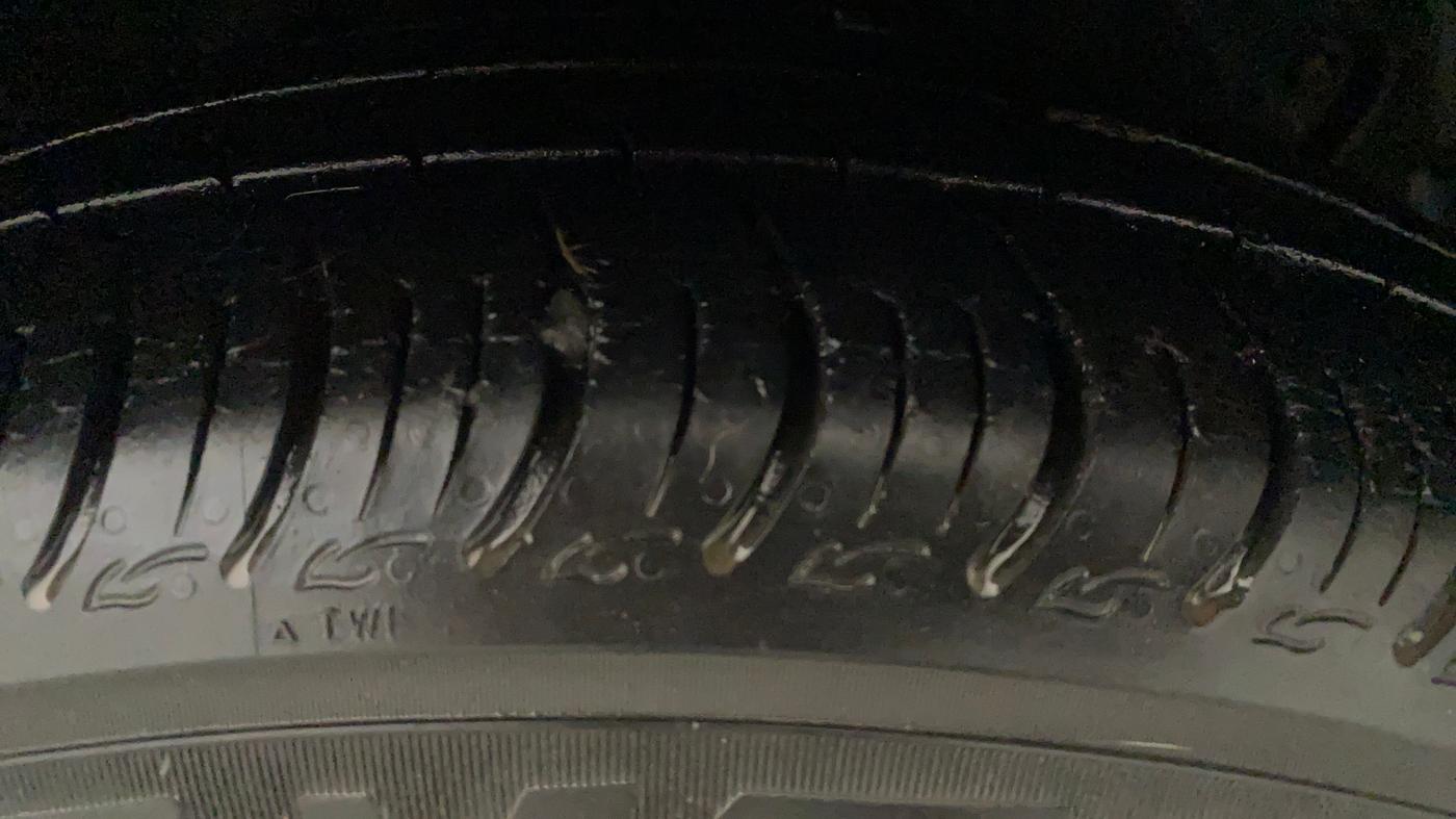 2014 Hyundai Xcent S 1.2, Petrol, Manual, 55,448 km, Left Front Tyre Tread