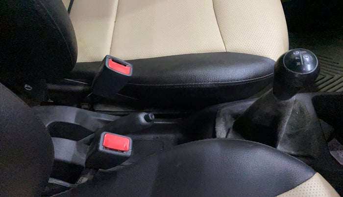 2014 Hyundai Eon ERA +, Petrol, Manual, 67,272 km, Gear Lever