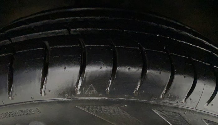 2014 Maruti Alto 800 LXI, Petrol, Manual, 25,765 km, Left Rear Tyre Tread
