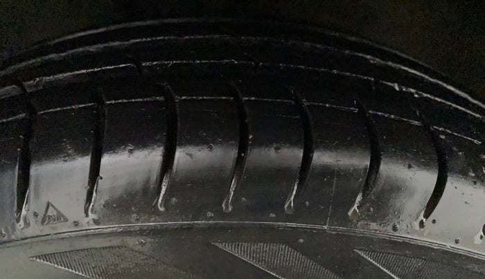 2014 Maruti Alto 800 LXI, Petrol, Manual, 25,765 km, Right Front Tyre Tread