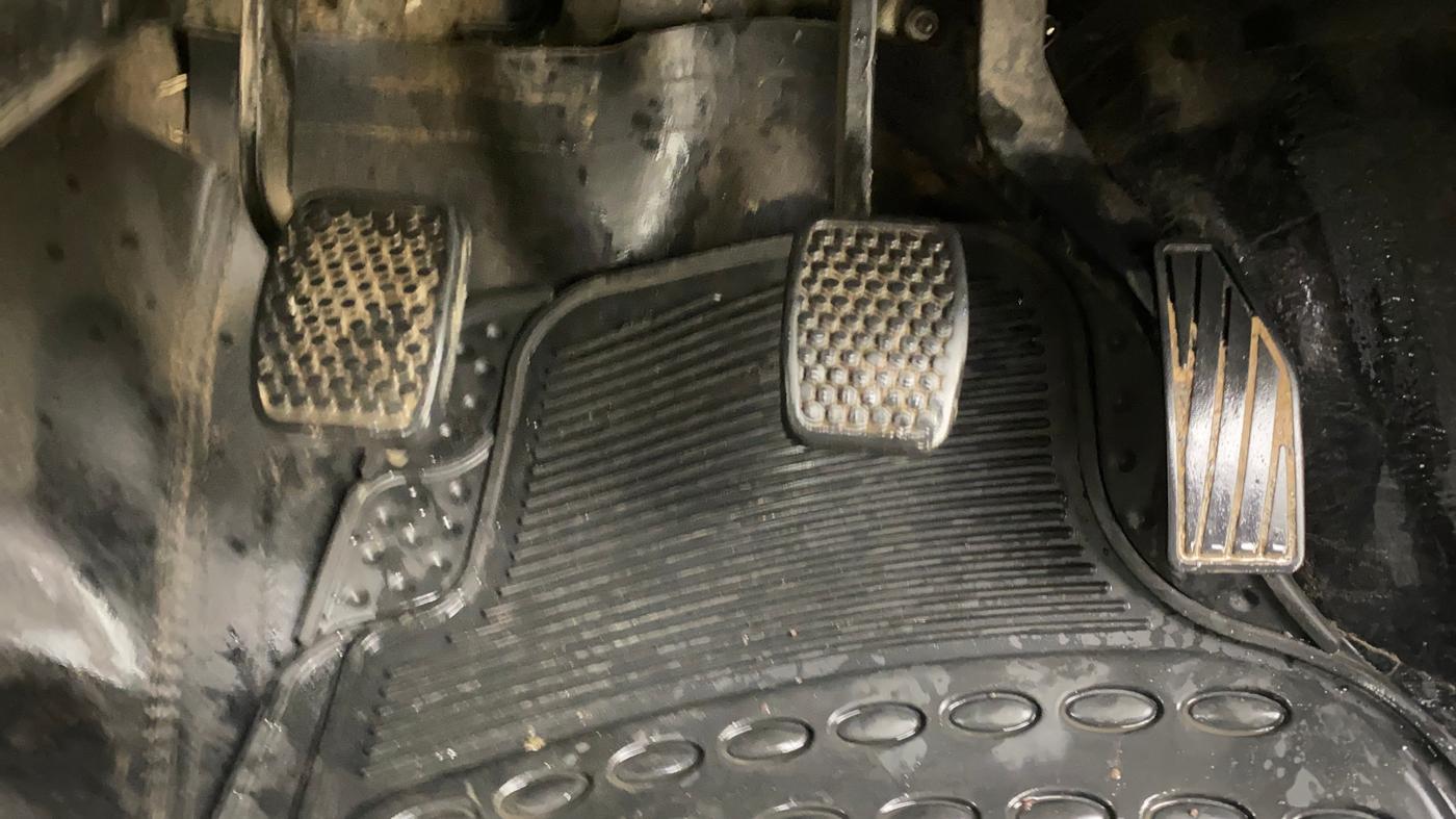 2019 Maruti Alto LXI, Petrol, Manual, 69,365 km, Pedals