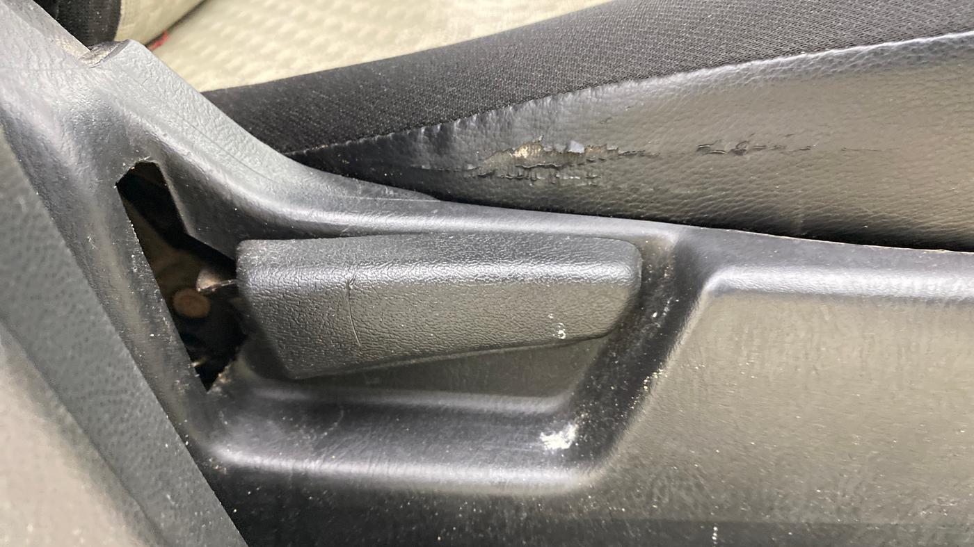 2019 Maruti Alto LXI, Petrol, Manual, 69,365 km, Driver Side Adjustment Panel