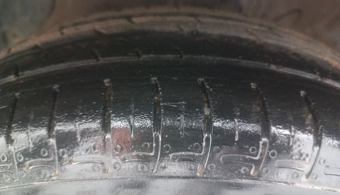 2022 Hyundai GRAND I10 NIOS SPORTZ AMT 1.2 KAPPA VTVT, Petrol, Automatic, 33,008 km, Left Front Tyre Tread