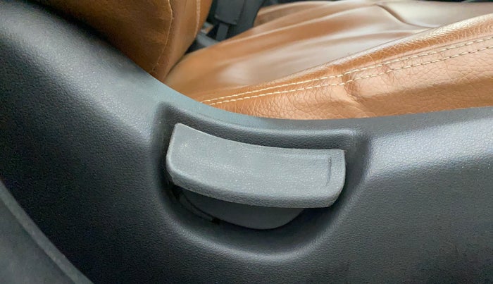 2017 Hyundai Verna 1.6 E PETROL, Petrol, Manual, 48,337 km, Driver Side Adjustment Panel