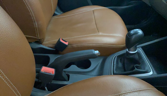 2017 Hyundai Verna 1.6 E PETROL, Petrol, Manual, 48,337 km, Gear Lever