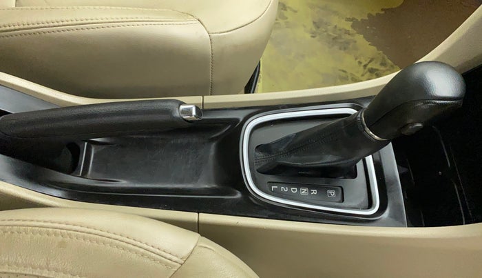 2019 Maruti Ciaz ALPHA  AT 1.5 SHVS PETROL, Petrol, Automatic, 45,144 km, Gear Lever