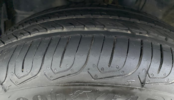 2017 Honda Jazz 1.2 SV MT, Petrol, Manual, 31,243 km, Left Front Tyre Tread