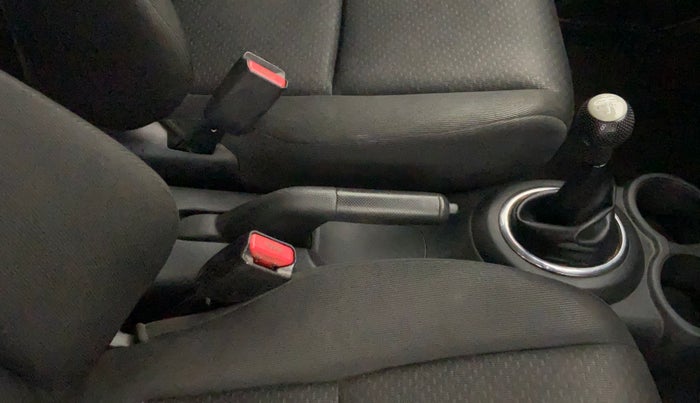 2017 Honda BR-V 1.5L I-VTEC S, Petrol, Manual, 97,371 km, Gear Lever
