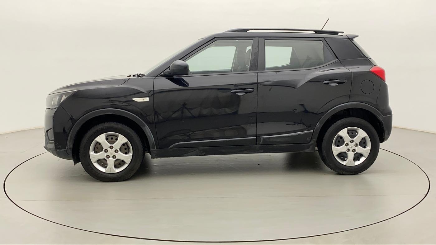 2019 Mahindra XUV300 W6 1.2 PETROL, Petrol, Manual, 99,438 km, Left Side