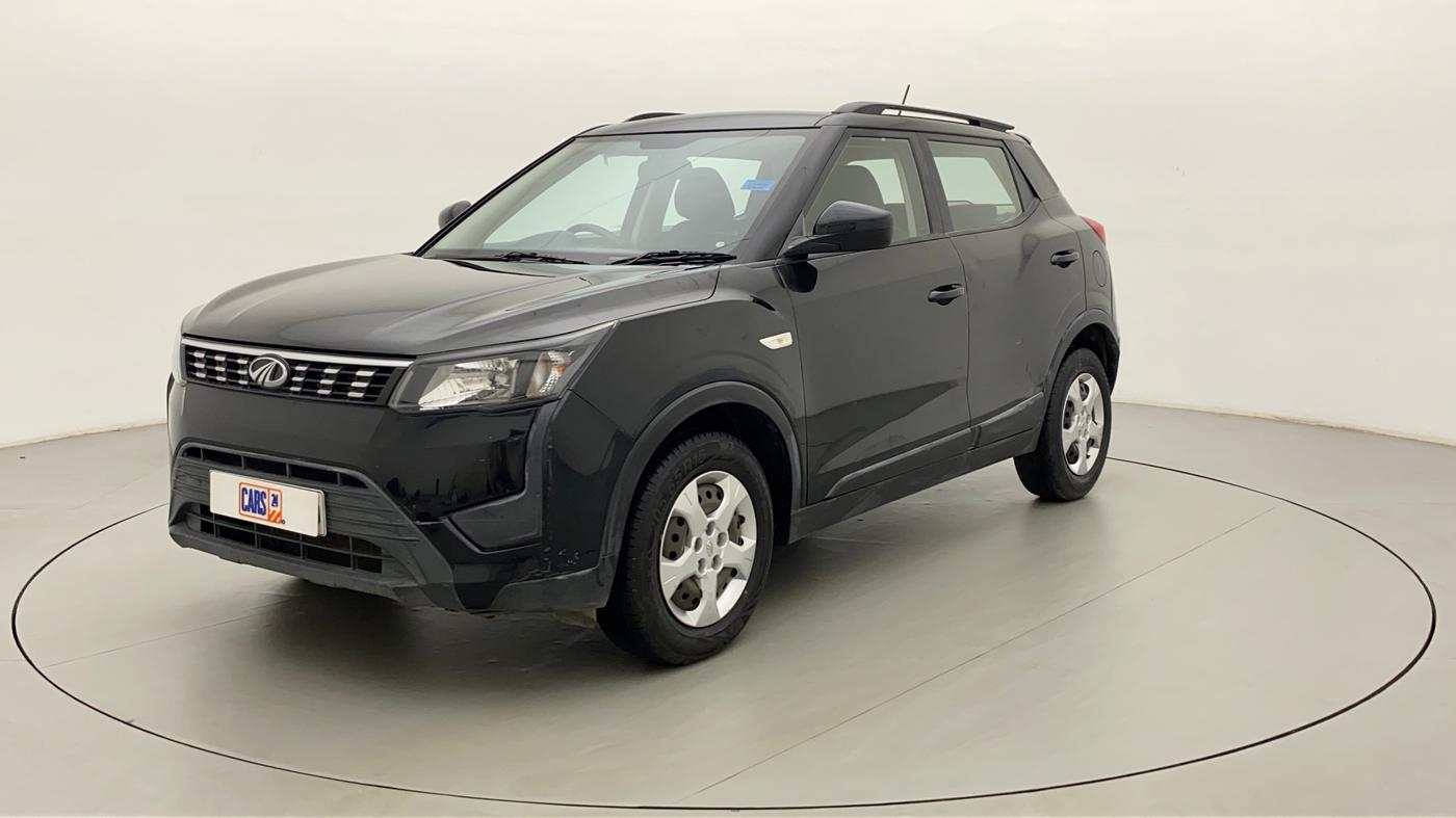 2019 Mahindra XUV300 W6 1.2 PETROL, Petrol, Manual, 99,438 km, Left Front Diagonal