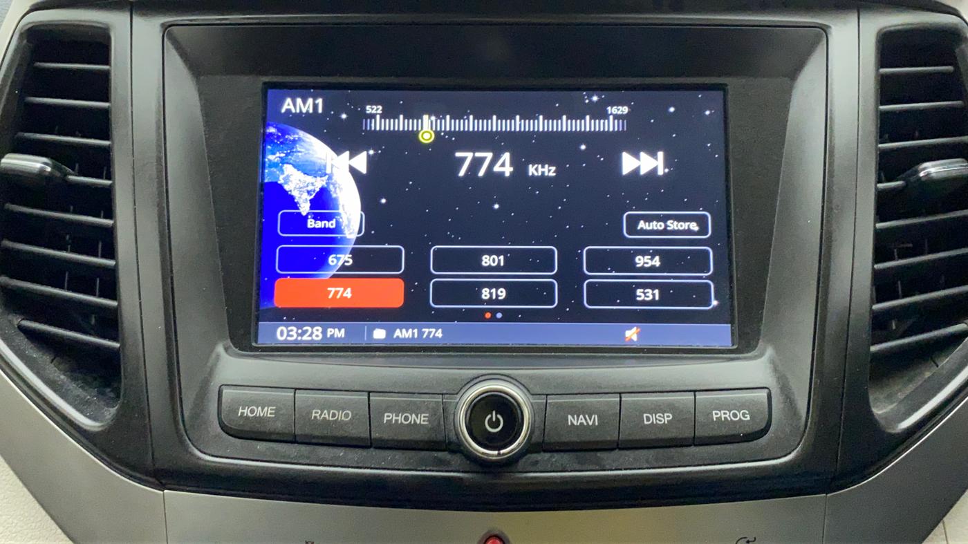 2019 Mahindra XUV300 W6 1.2 PETROL, Petrol, Manual, 99,438 km, Infotainment System