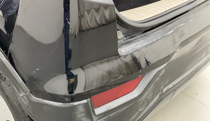 2019 Mahindra XUV300 W6 1.2 PETROL, Petrol, Manual, 99,438 km, Rear bumper - Minor scratches