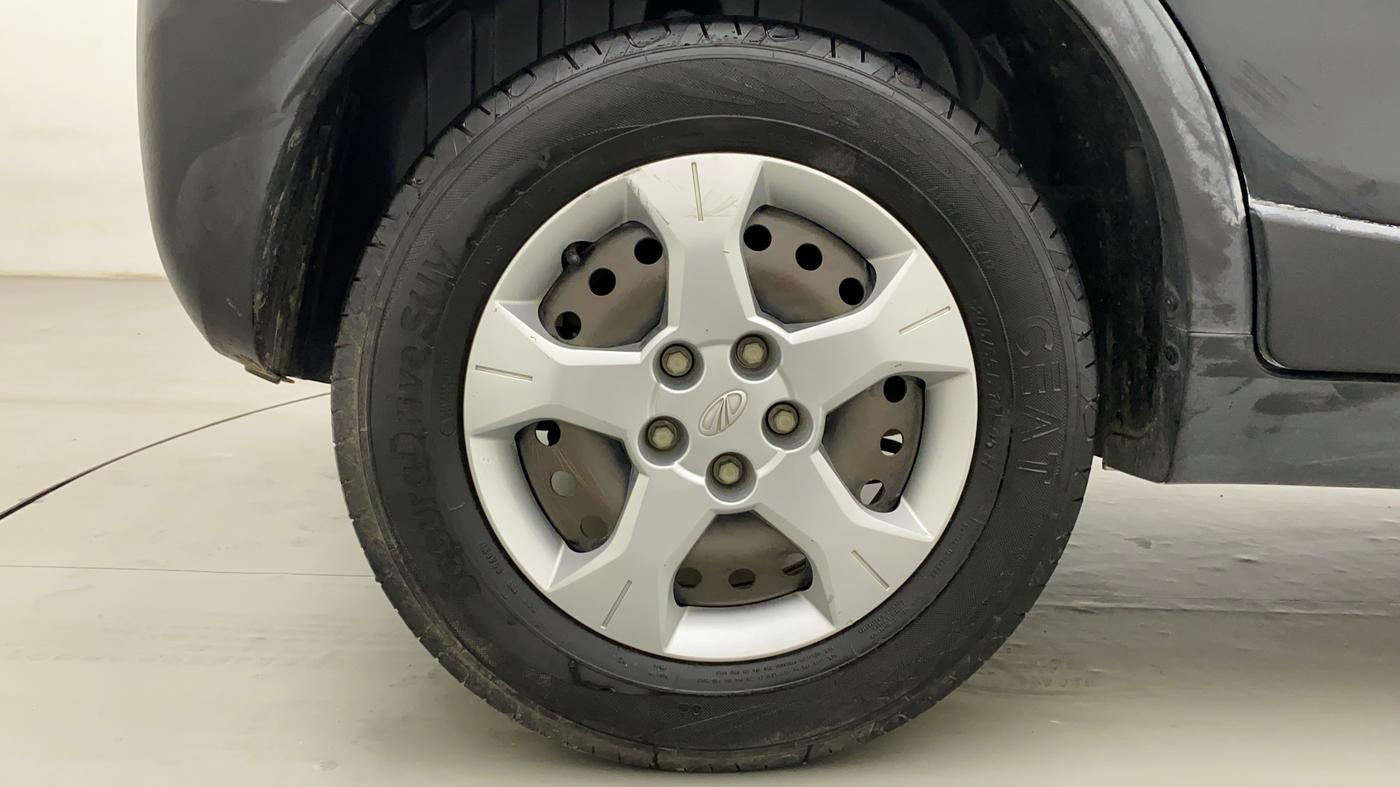 2019 Mahindra XUV300 W6 1.2 PETROL, Petrol, Manual, 99,438 km, Right Rear Wheel