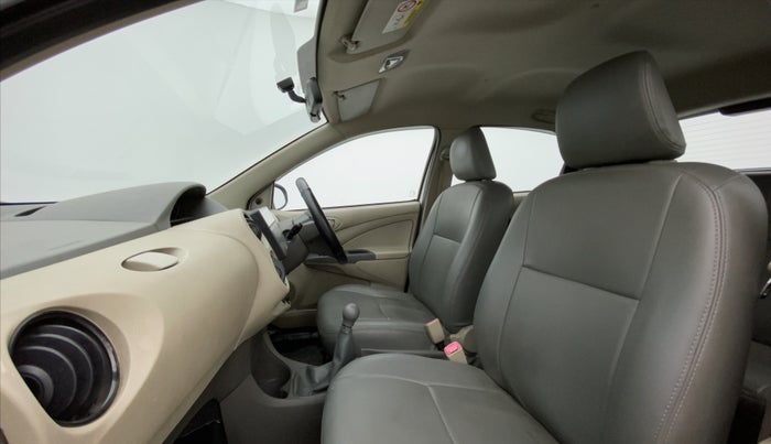 2015 Toyota Etios Liva G, Petrol, Manual, 88,127 km, Right Side Front Door Cabin