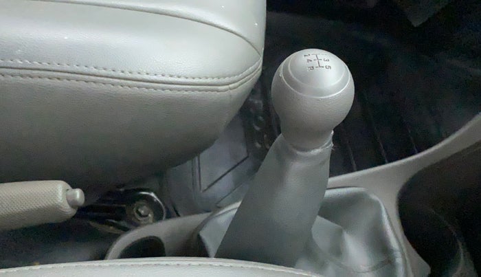 2015 Toyota Etios Liva G, Petrol, Manual, 88,127 km, Gear Lever