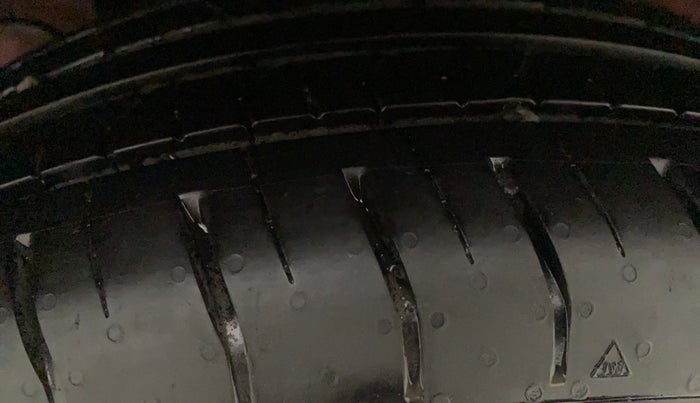 2019 Hyundai VENUE S 1.2, Petrol, Manual, 5,114 km, Right Rear Tyre Tread