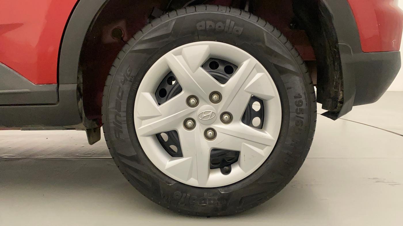 2019 Hyundai VENUE S 1.2, Petrol, Manual, 5,114 km, Left Rear Wheel