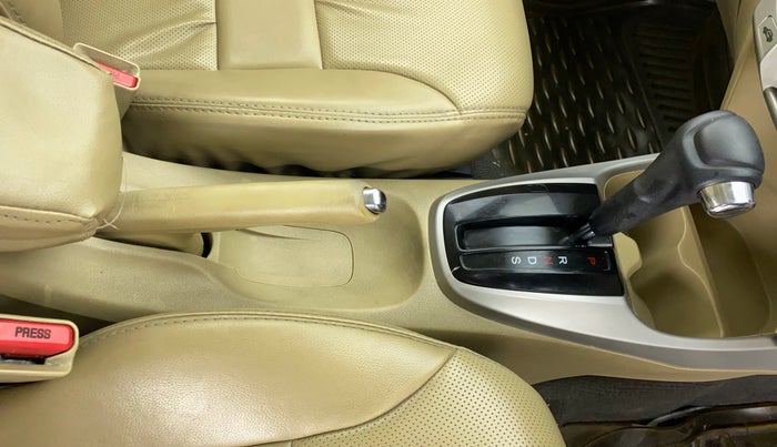 2011 Honda City V AT, Petrol, Automatic, 78,231 km, Gear Lever