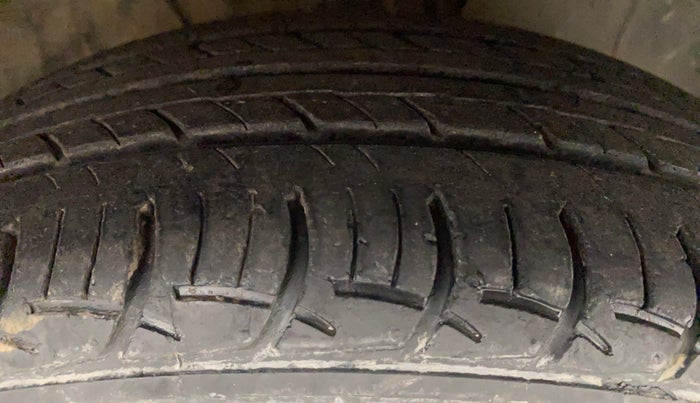 2011 Volkswagen Polo COMFORTLINE 1.2L PETROL, Petrol, Manual, 51,130 km, Right Front Tyre Tread