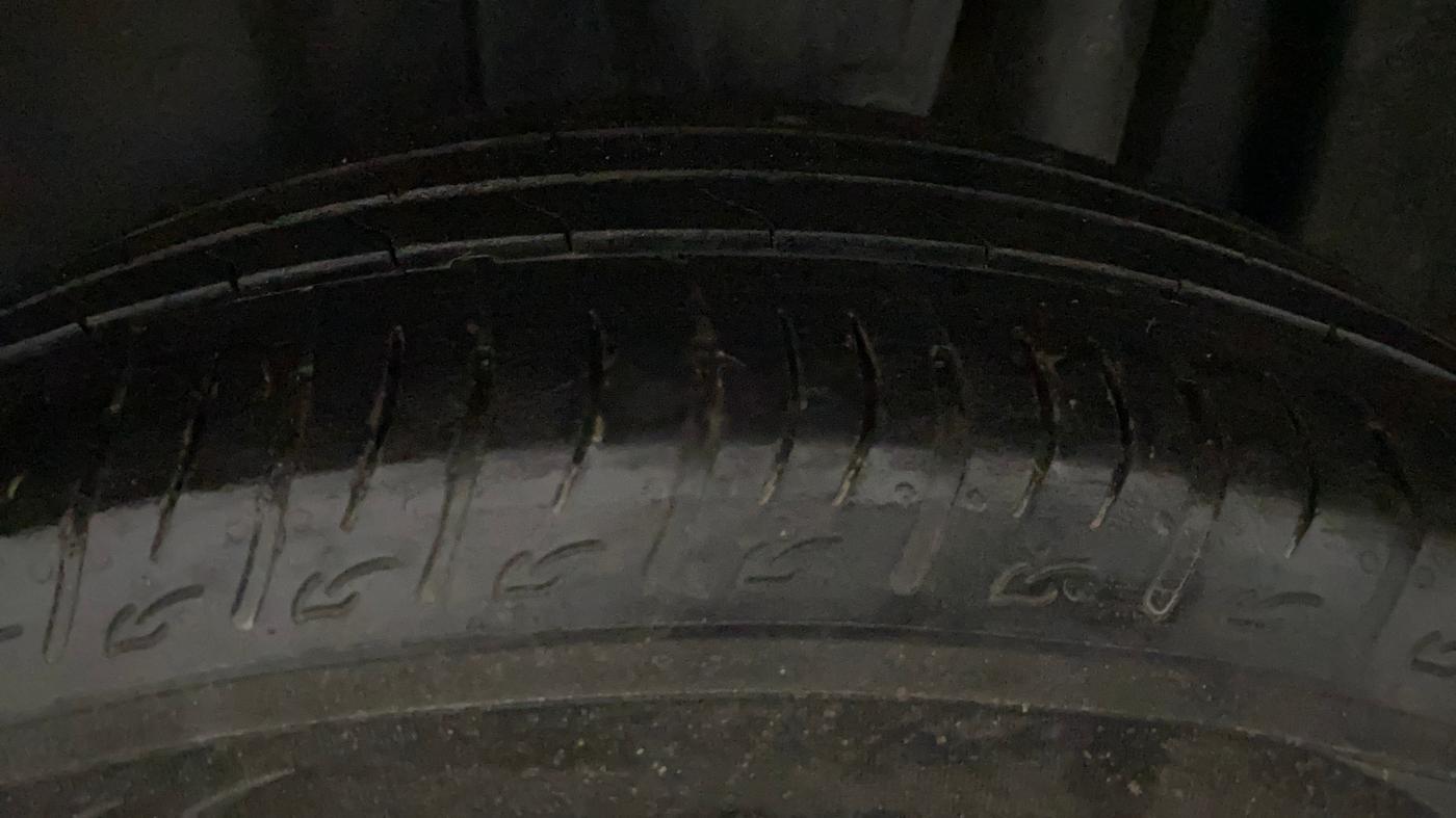 2024 Maruti BREZZA ZXI SMART HYBRID , Petrol, Manual, 56,225 km, Left Rear Tyre Tread