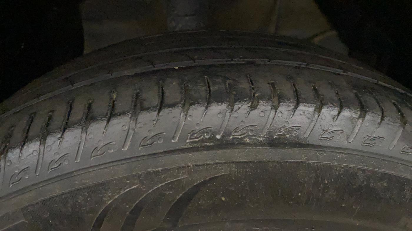 2024 Maruti BREZZA ZXI SMART HYBRID , Petrol, Manual, 56,225 km, Right Front Tyre Tread