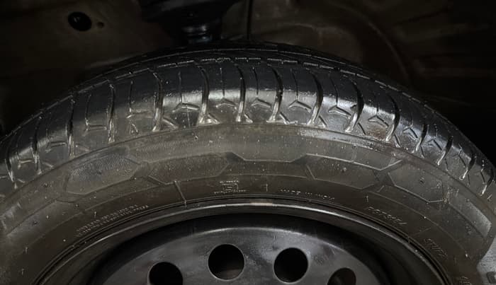 2015 Maruti Wagon R 1.0 VXI, Petrol, Manual, 53,423 km, Left Front Tyre Tread