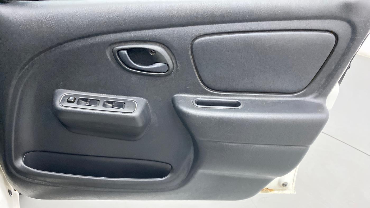 2011 Maruti Alto LXI, Petrol, Manual, 25,197 km, Driver Side Door Panels Control
