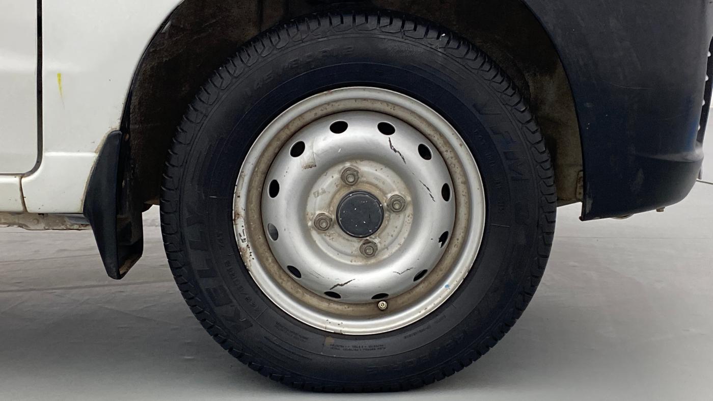 2011 Maruti Alto LXI, Petrol, Manual, 25,197 km, Right Front Wheel