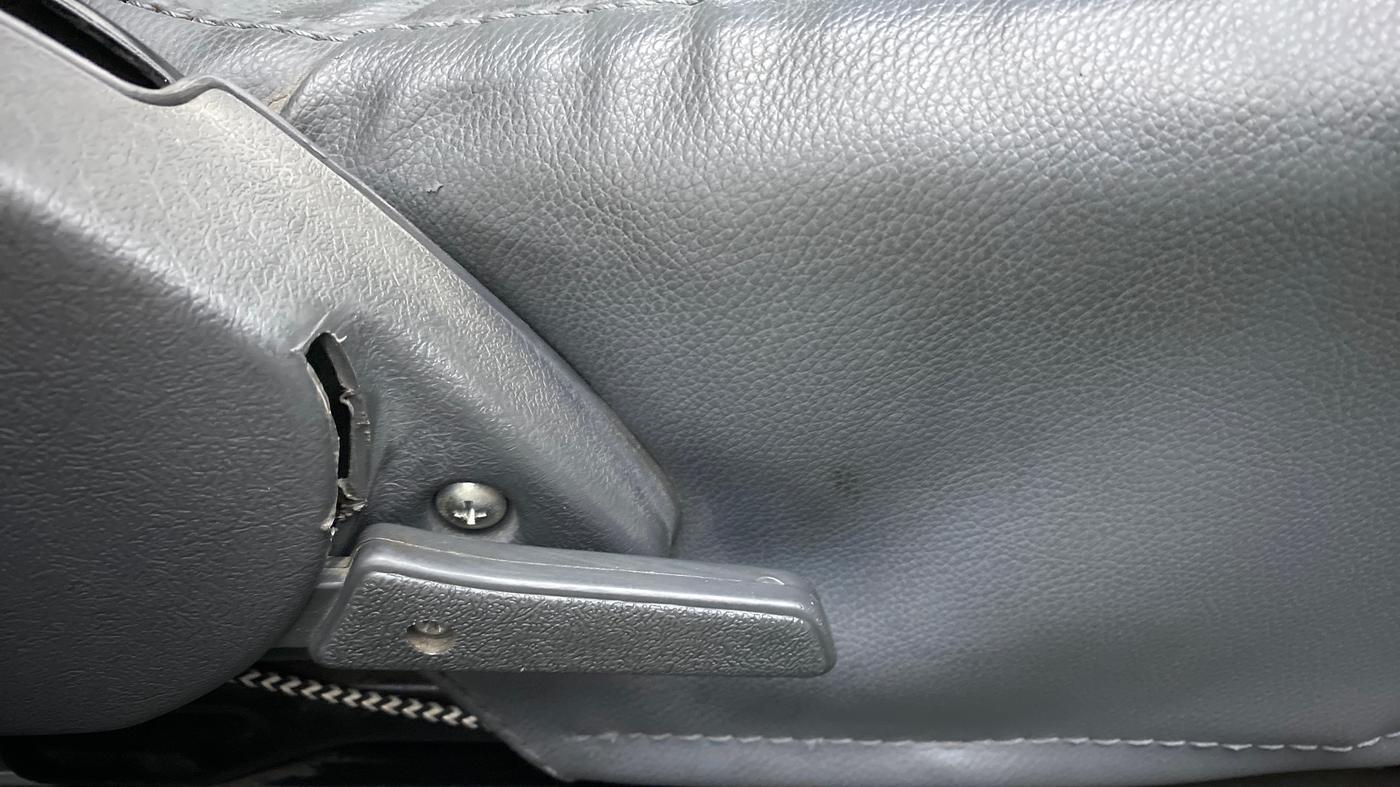 2011 Maruti Alto LXI, Petrol, Manual, 25,197 km, Driver Side Adjustment Panel