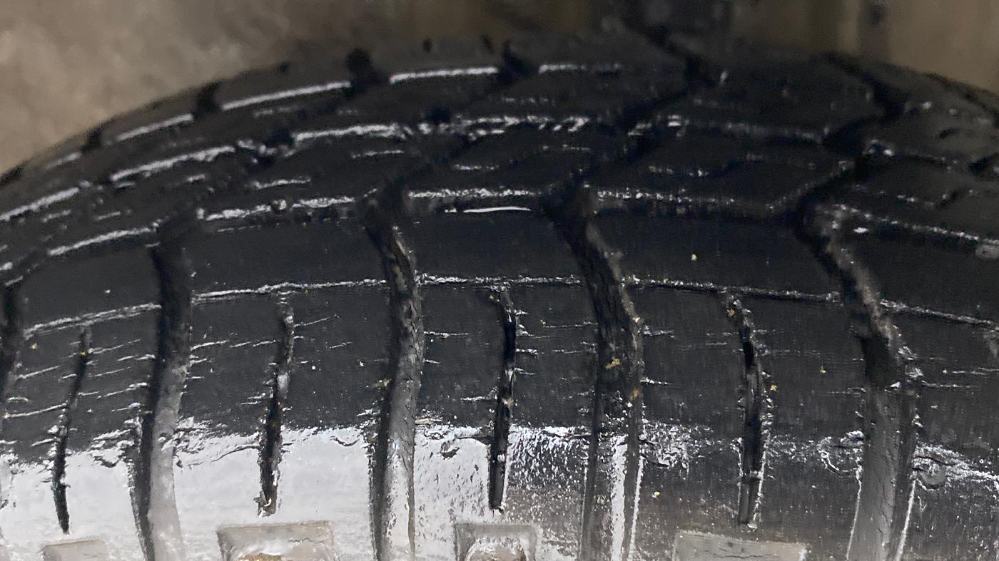 2011 Maruti Alto LXI, Petrol, Manual, 25,197 km, Left Front Tyre Tread