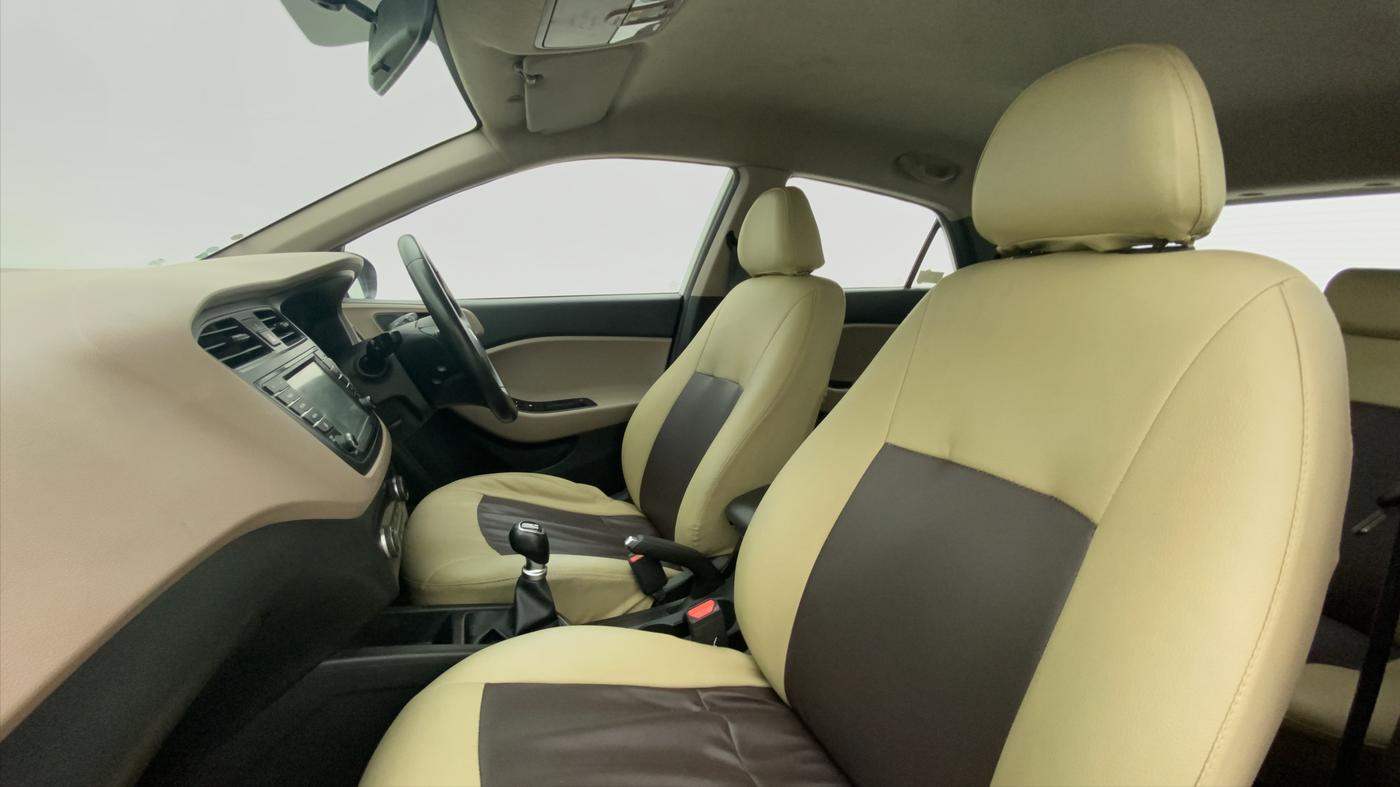 2016 Hyundai Elite i20 ASTA 1.2, Petrol, Manual, 24,801 km, Right Side Front Door Cabin