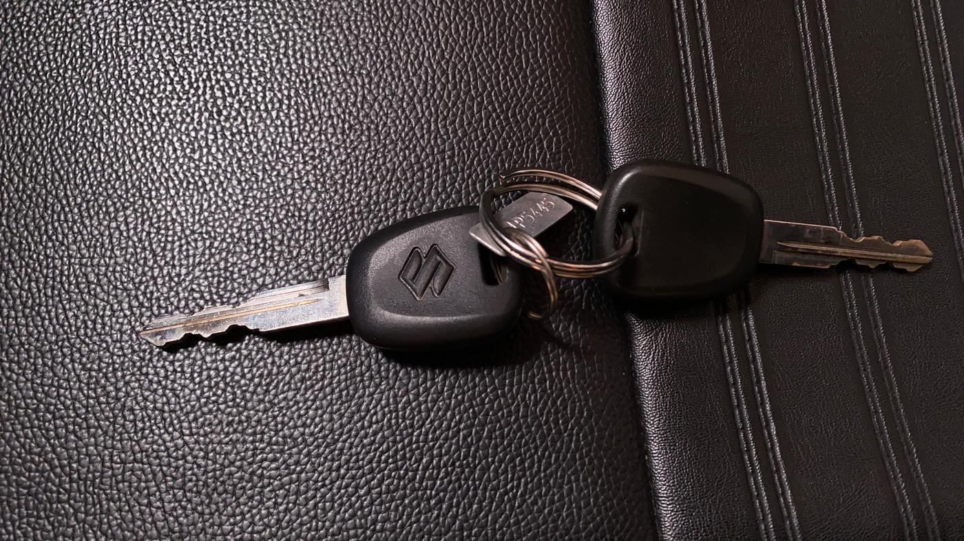 2022 Maruti Alto K10 LXI, Petrol, Manual, 32,407 km, Key Close Up