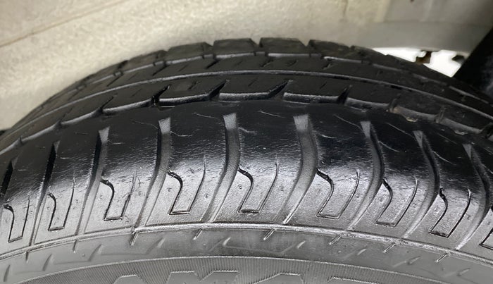 2016 Maruti Wagon R 1.0 VXI, Petrol, Manual, 36,954 km, Left Rear Tyre Tread