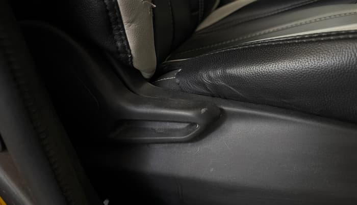 2020 Tata Tiago XT PETROL, Petrol, Manual, 40,804 km, Driver Side Adjustment Panel